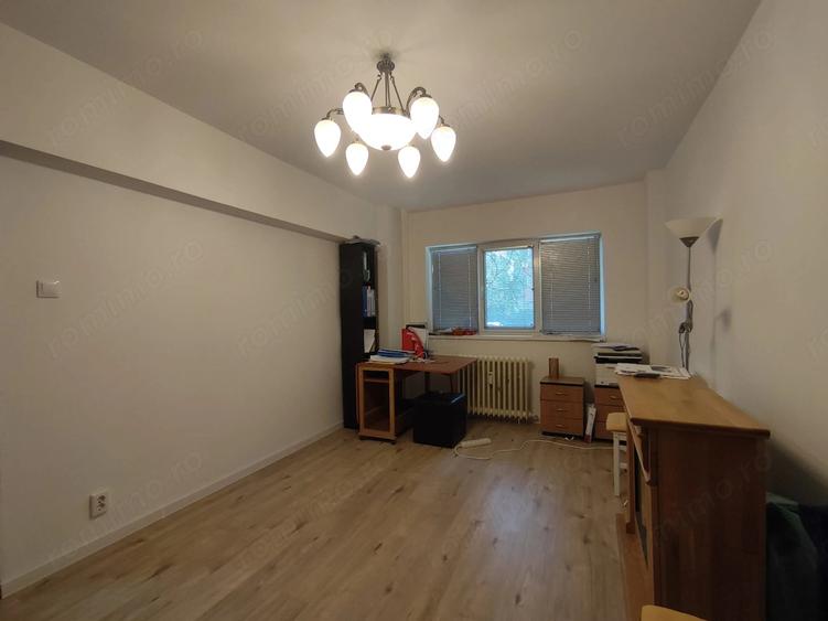Apartament cu 2 camere decomandat în Basarabia
