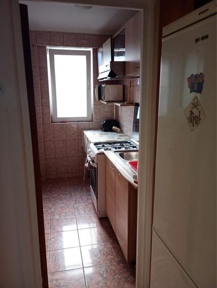 Apartament cu 2 camere semidecomandat în Dobroești