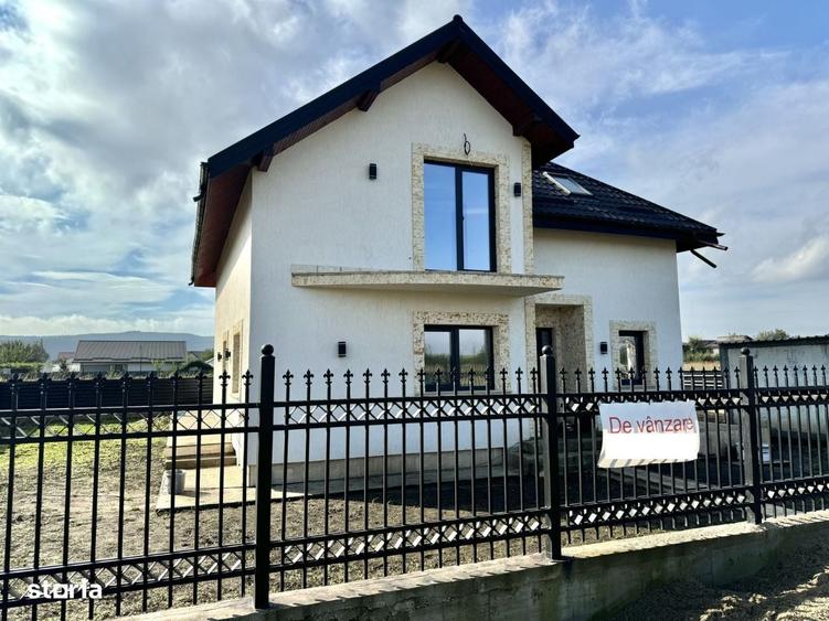 Casă cu 4 camere în Dancu