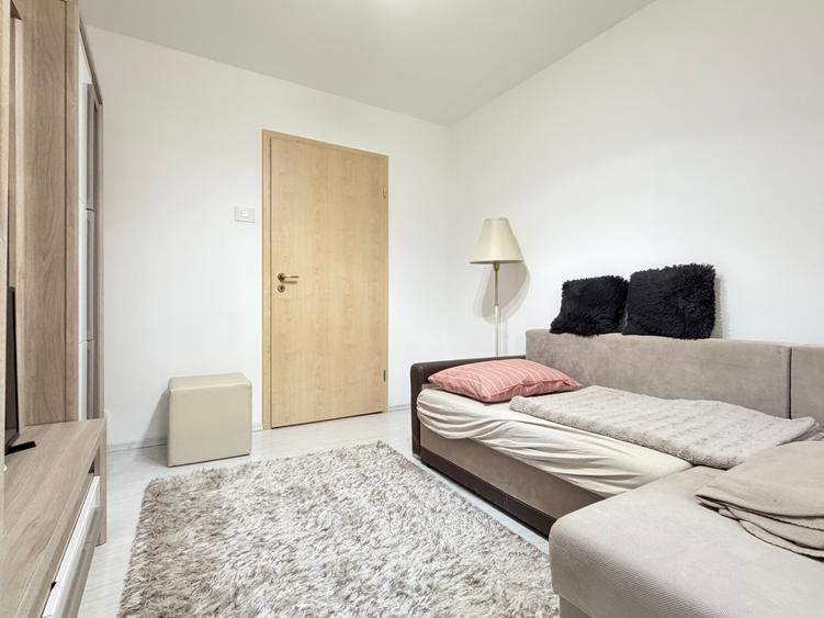 Apartament cu 3 camere semidecomandat în Gheorghe Lazăr