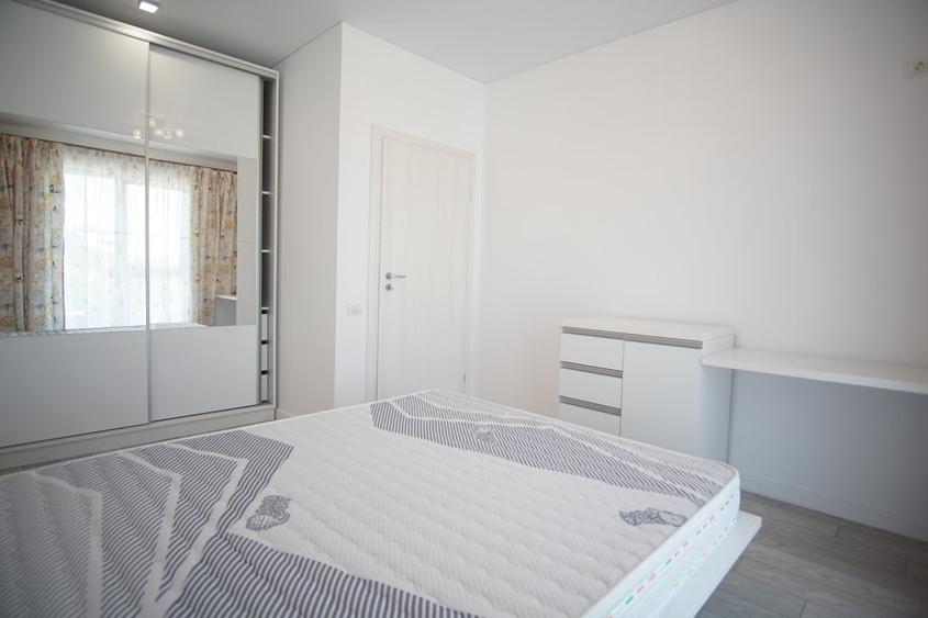 Apartament cu 3 camere decomandat, mobilat în Mihai Bravu