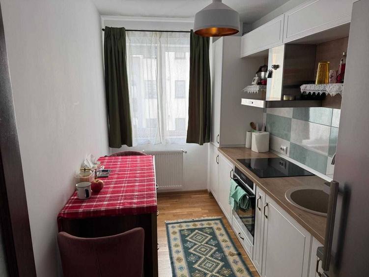 Apartament cu 2 camere decomandat în Dâmbul Rotund