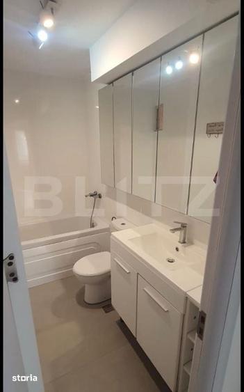 Apartament cu 3 camere semidecomandat în Central