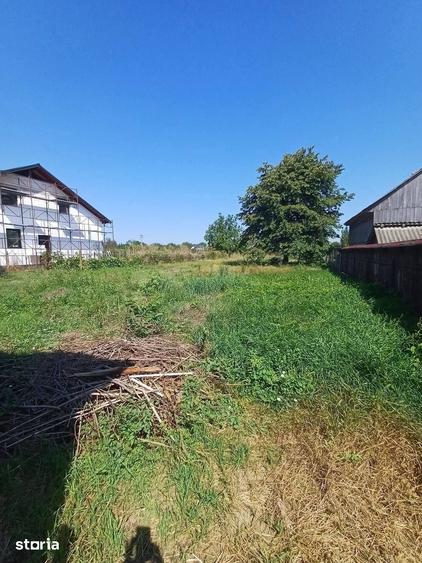 Casă cu 4 camere cu Teren 1130 Mp în Central