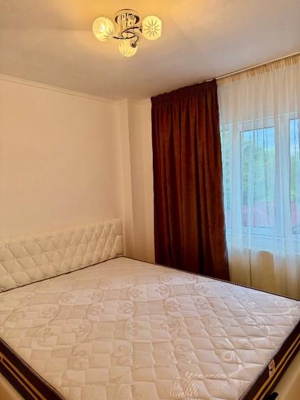 Apartament cu 2 camere decomandat, mobilat în Central