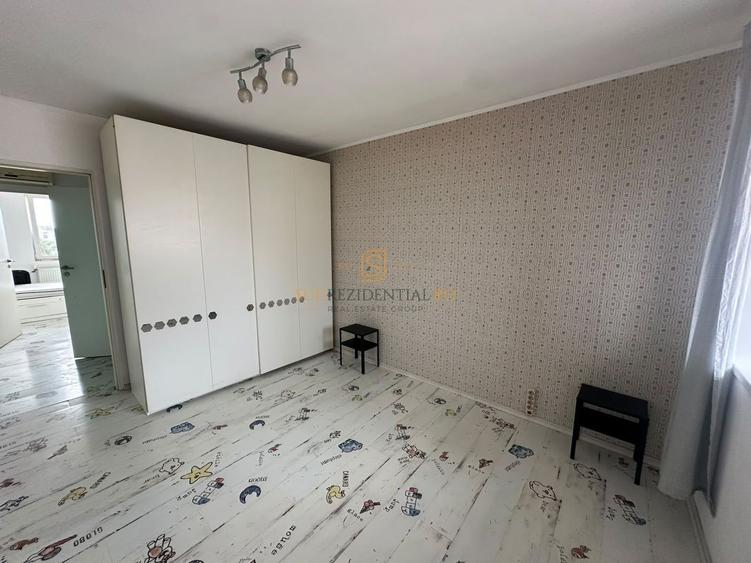 Apartament cu 3 camere semidecomandat, mobilat în Berceni