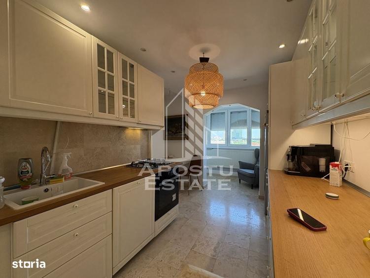 Apartament cu 3 camere decomandat în Punctele Cardinale
