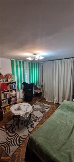 Apartament cu 2 camere decomandat în Soarelui