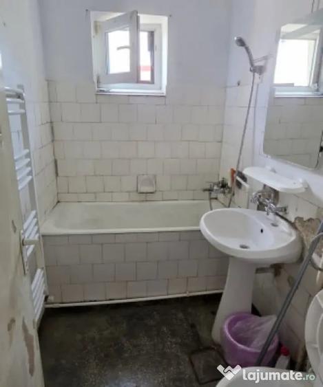 Apartament cu 2 camere decomandat în Ultracentral