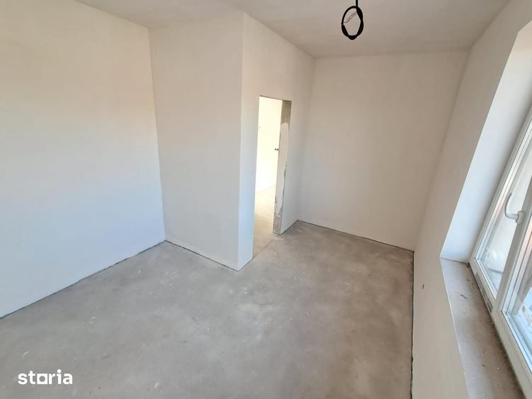 Casă cu 5 camere cu Teren 601 Mp în Apahida