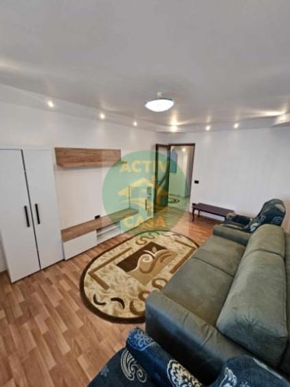 Apartament cu 2 camere decomandat în Roman