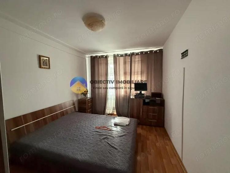 Apartament cu 3 camere semidecomandat în Central