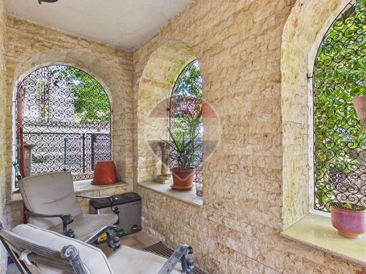 Proprietate unică formată din doua apartamente vila B-dul Primaverii - 17