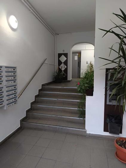 Garsonieră decomandată în Splaiul Unirii