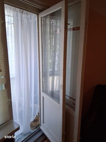 Apartament cu 3 camere decomandat în Sud