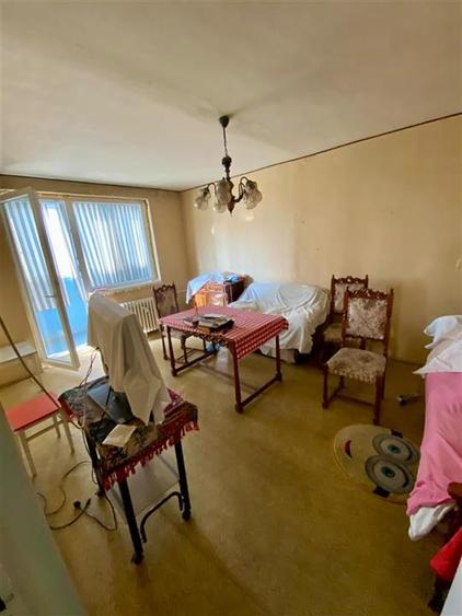 Apartament cu 3 camere decomandat în Rogerius