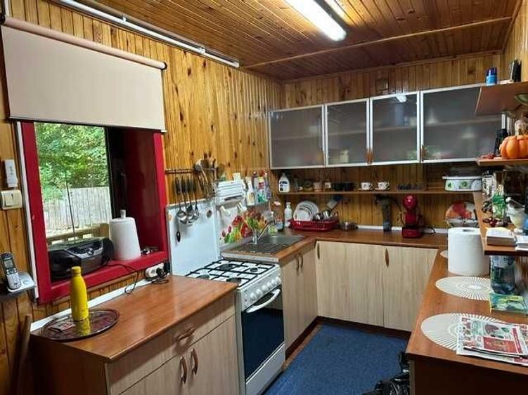 Casă cu 3 camere cu Teren 7424 Mp în Varnița