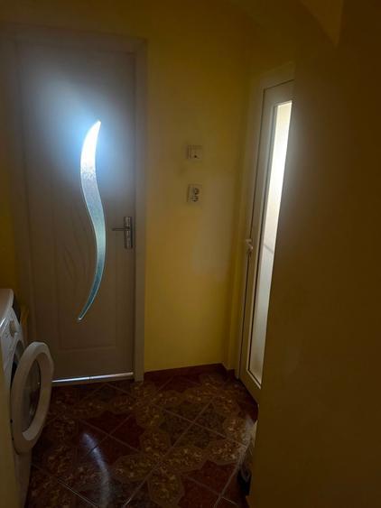 Apartament cu 3 camere decomandat în Alexandru Obregia