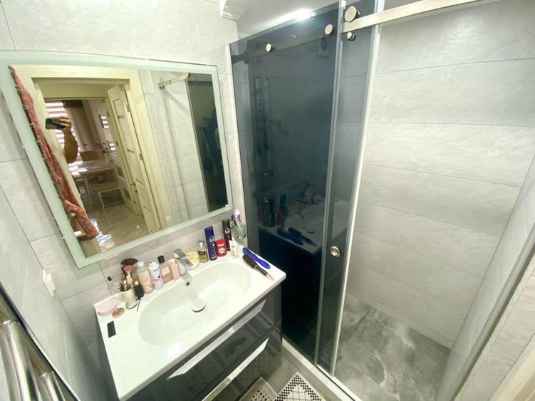 Apartament cu 2 camere decomandat în Calea București