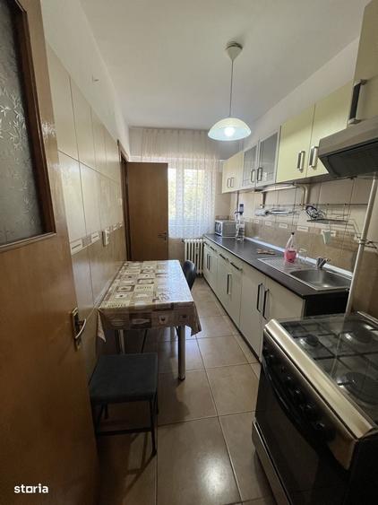Apartament cu 2 camere decomandat în Calea București