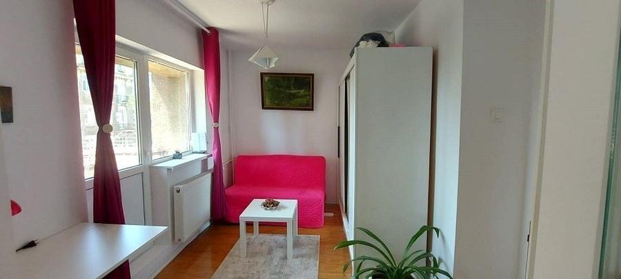 Apartament cu 3 camere în Armeneasca