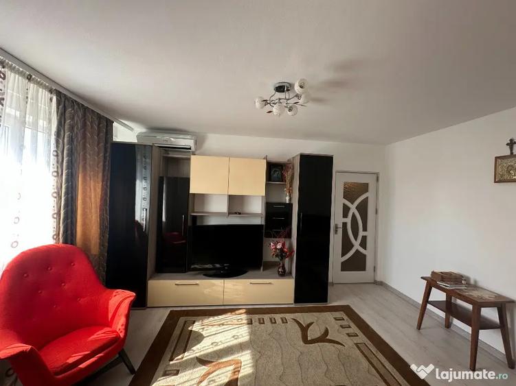 Apartament cu 2 camere nedecomandat în Malu Roșu
