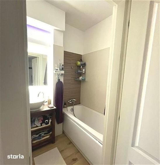 Apartament cu 2 camere decomandat în Sisești