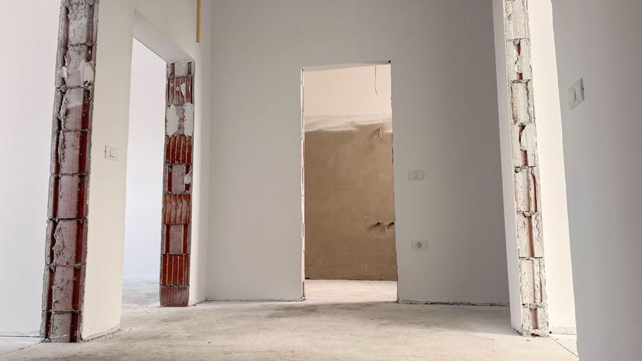 Duplex cu 4 camere cu Canalizare în Giroc