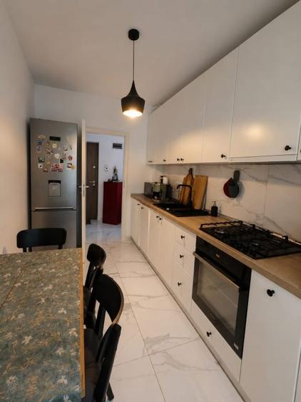 Apartament cu 3 camere decomandat, mobilat în Dobroești