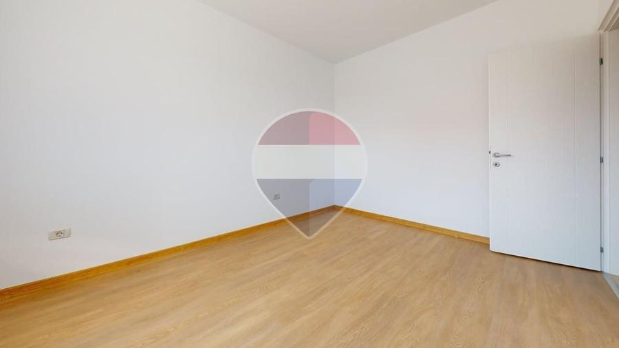 Apartament cu 3 camere decomandat în Sânpetru