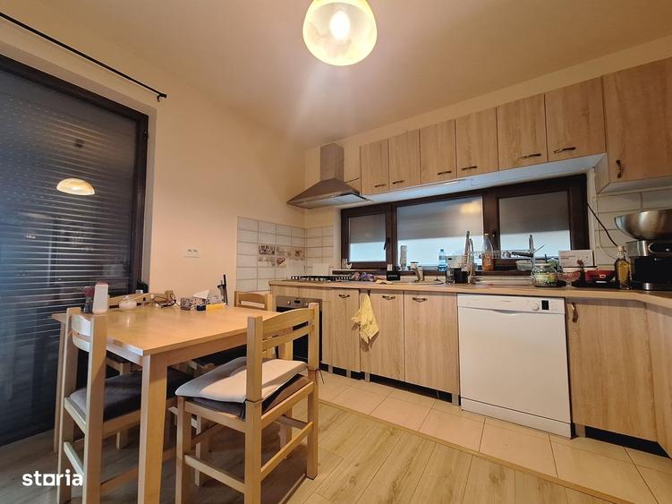 Casa cu 4 dormitoare - 125 mp - spatioasa si bine compartimentata - 12