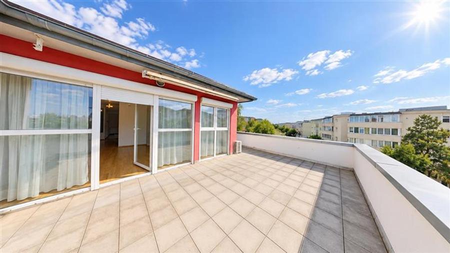 Apartament cu 3 camere decomandat, mobilat în Avantgarden