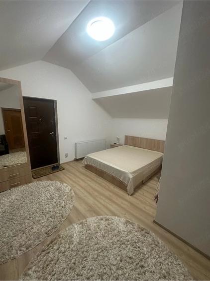 Casă cu 5 camere cu Teren 800 Mp în Central