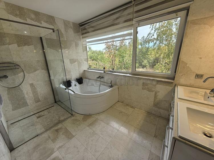 Casă individuală cu 3 camere cu Piscina în Pipera