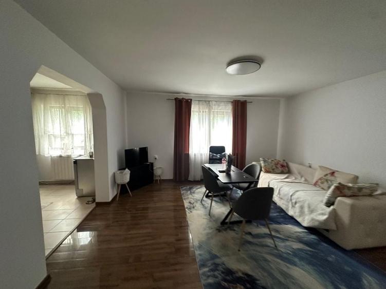 Casă cu 4 camere în Bolotești