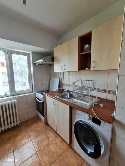 Apartament cu 2 camere semidecomandat în Victoriei