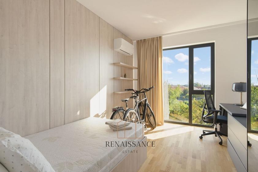 Apartament cu 4 camere decomandat, mobilat în Central