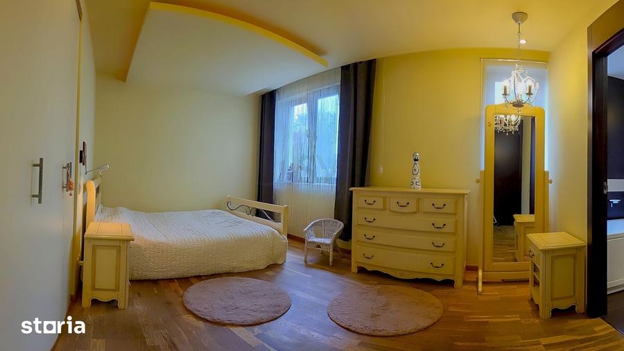 Apartament cu 5 camere în Central