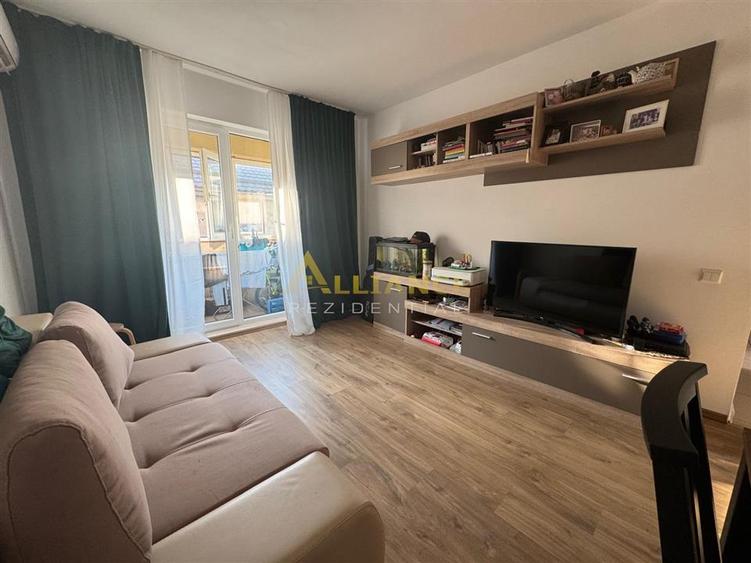 Apartament cu 2 camere decomandat, mobilat în Central