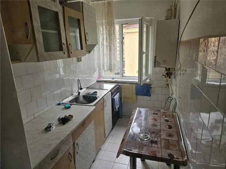 Apartament cu 2 camere nedecomandat, mobilat în Micro II