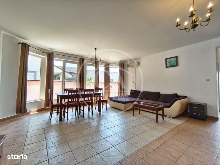 Casă cu 4 camere decomandat în Sântandrei