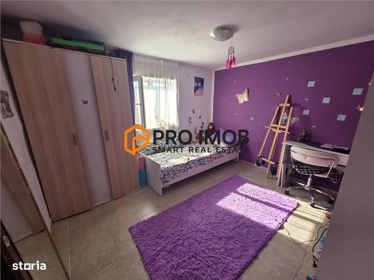 Casă cu 4 camere decomandat cu Teren 913 Mp în Vânători