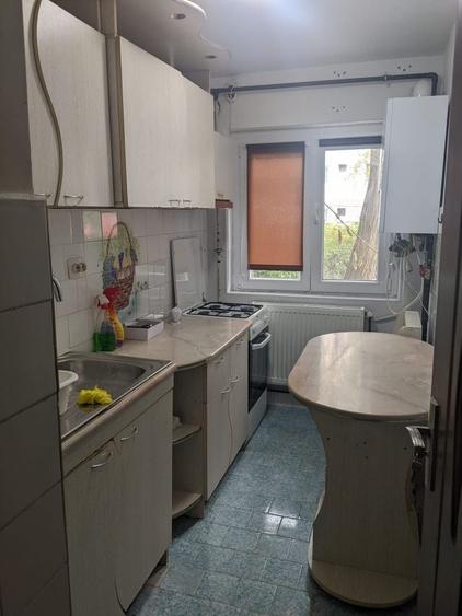 Apartament cu 2 camere semidecomandat în Micro 6