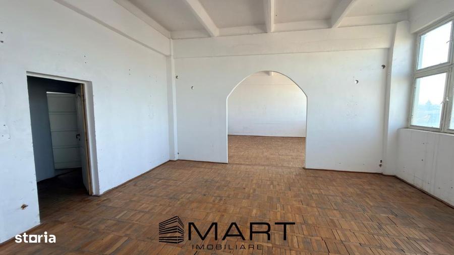 Spațiu comercial, de 900 mp, în Terezian
