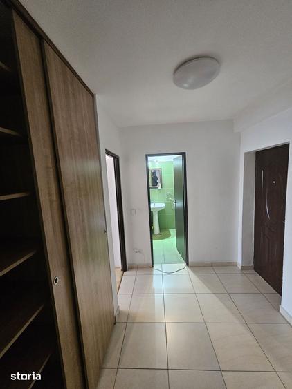 Apartament cu 2 camere decomandat în Dâmbul Rotund