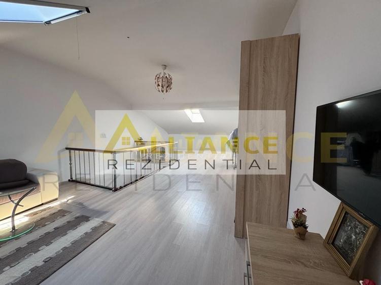 Duplex cu 4 camere cu Canalizare în Central