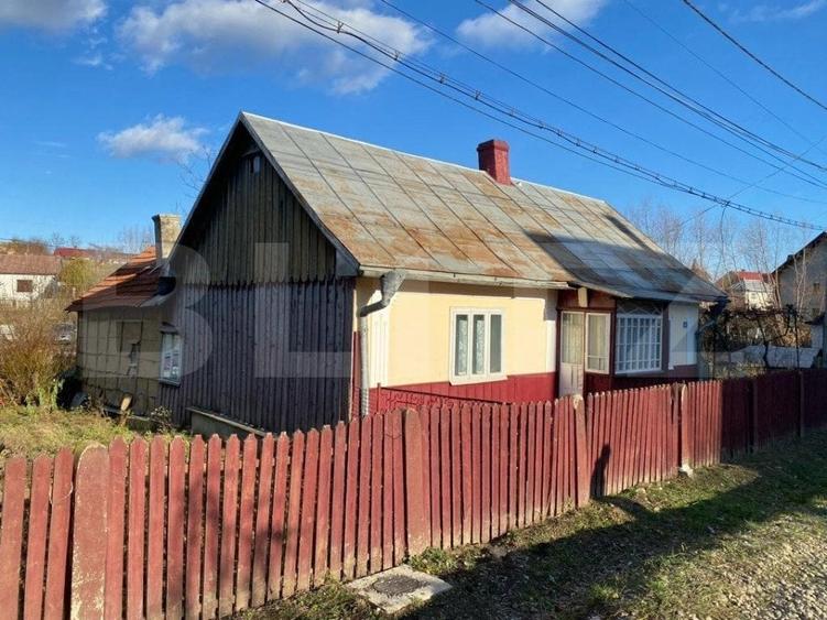 Casă individuală cu 3 camere cu Teren 1048 Mp în Siret