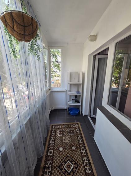Apartament cu 2 camere decomandat, mobilat în Tei