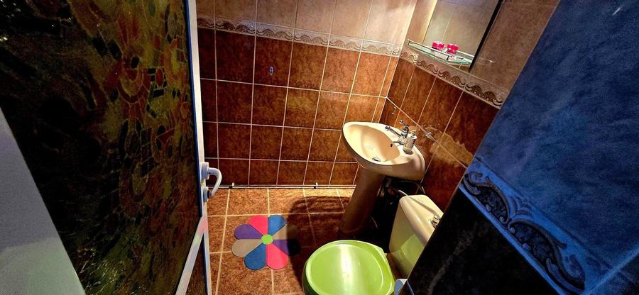 Apartament cu 4 camere decomandat, mobilat în Micro 3