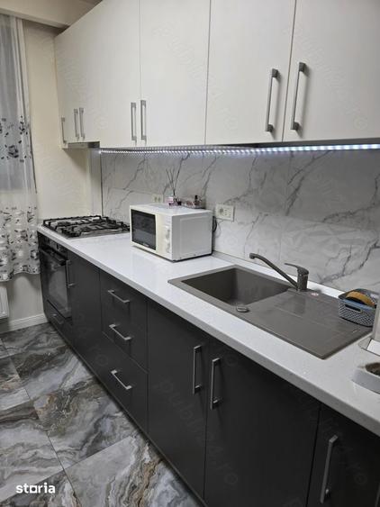 Apartament cu 2 camere semidecomandat, mobilat în Titan